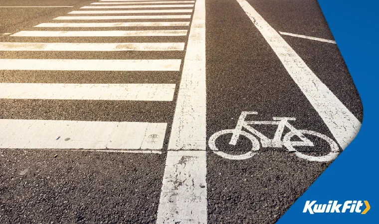 cycle lane next to pedestrian crossing